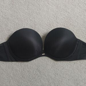 Victoria's Secret Strapless Pushup 34D Black Bra